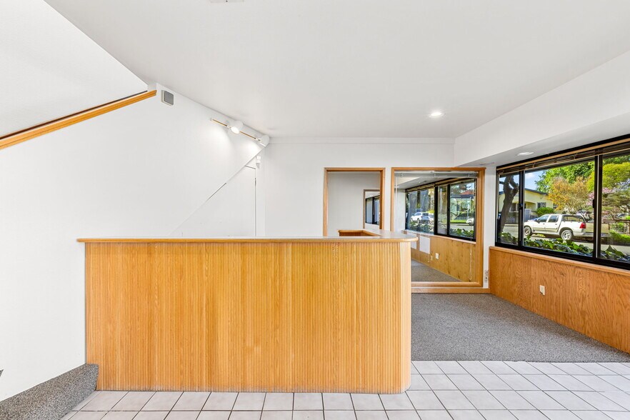 More Photos Of 610 Davis St, Santa Rosa Office Residential For Sale