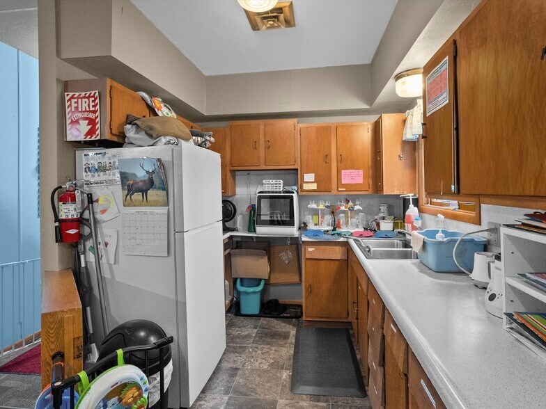 More Photos Of 1017 Laurel St, Marshfield Specialty For Sale