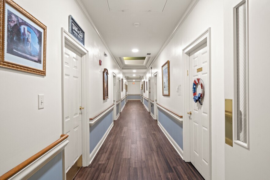 More Photos Of 10171 Papa George St, Daphne Congregate Senior Housing For Lease