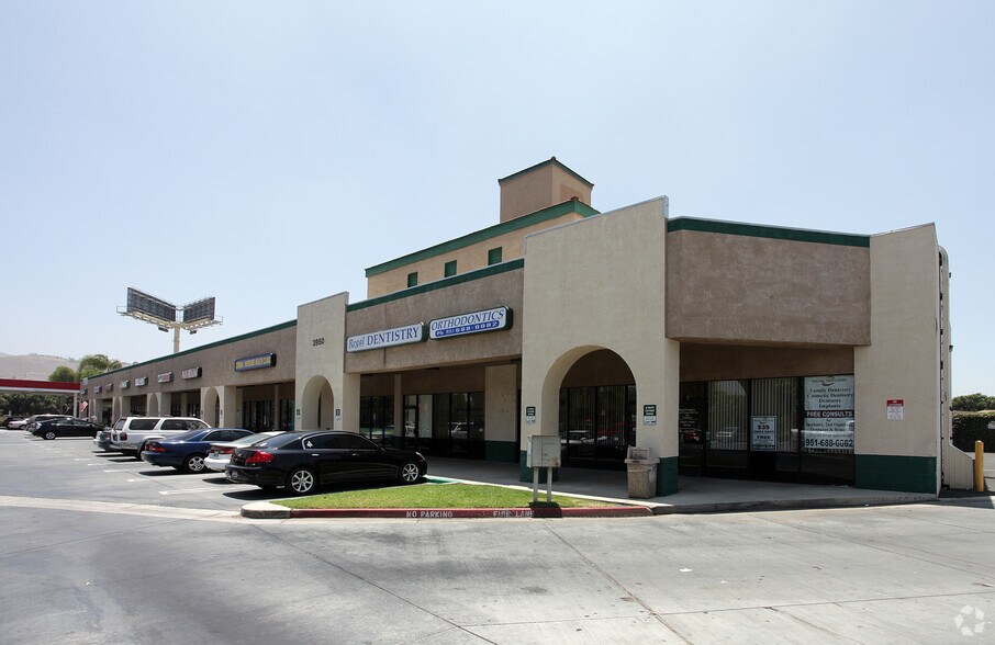 Primary Photo Of 3950 Pierce St, Riverside Freestanding For Lease