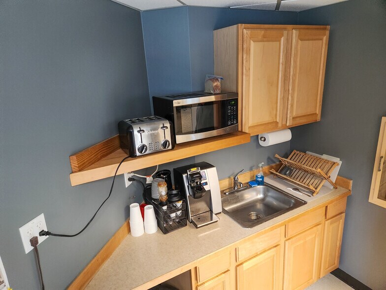 More Photos Of 13975 Interurban Ave S, Tukwila Office For Lease