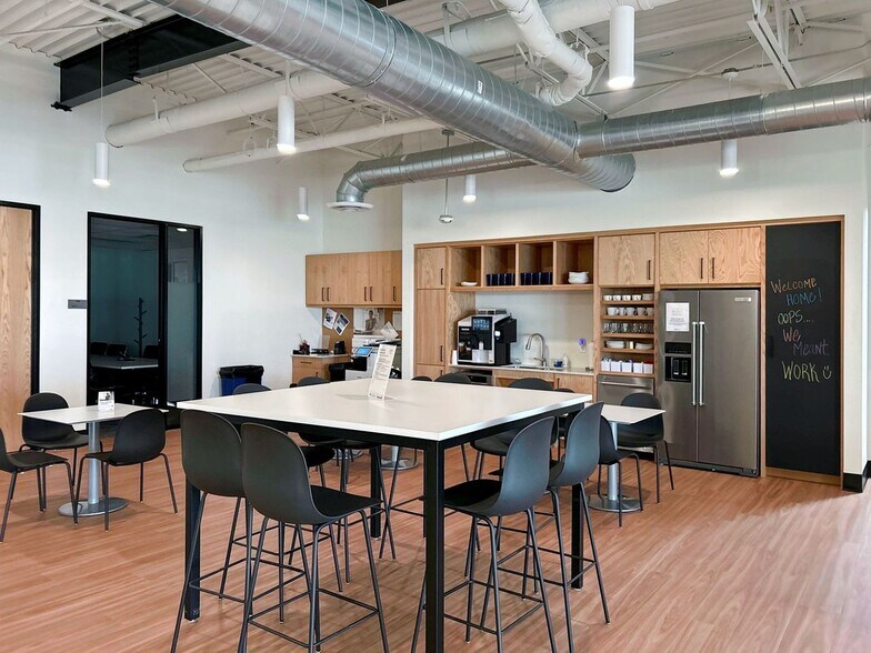 More Photos Of 13509 Lyndon B Johnson Fwy, Garland Coworking Space