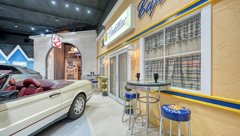 More Photos Of 2111 Whitfield Park Dr, Sarasota Showroom For Sale