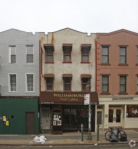 More Photos Of 212 Bedford Ave, Brooklyn Storefront Retail Residential For Lease