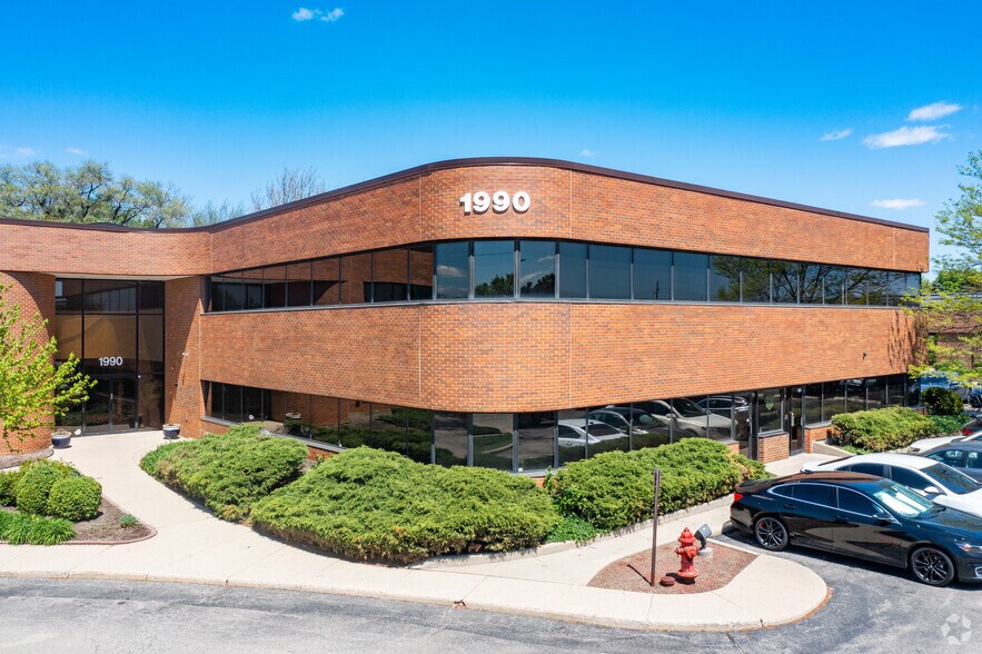More Photos Of 1990 E Algonquin Rd, Schaumburg Office For Lease
