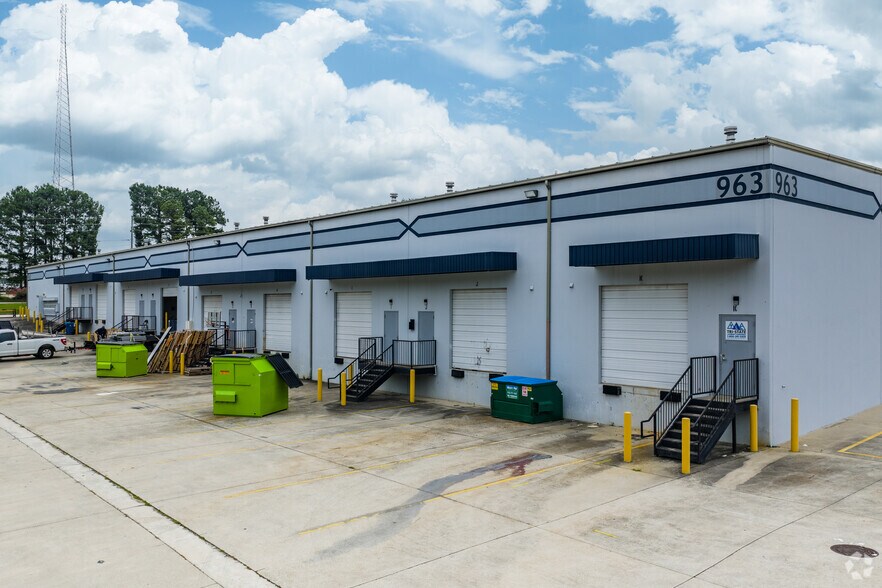 More Photos Of 963 N Burnt Hickory Rd, Douglasville Unknown For Lease