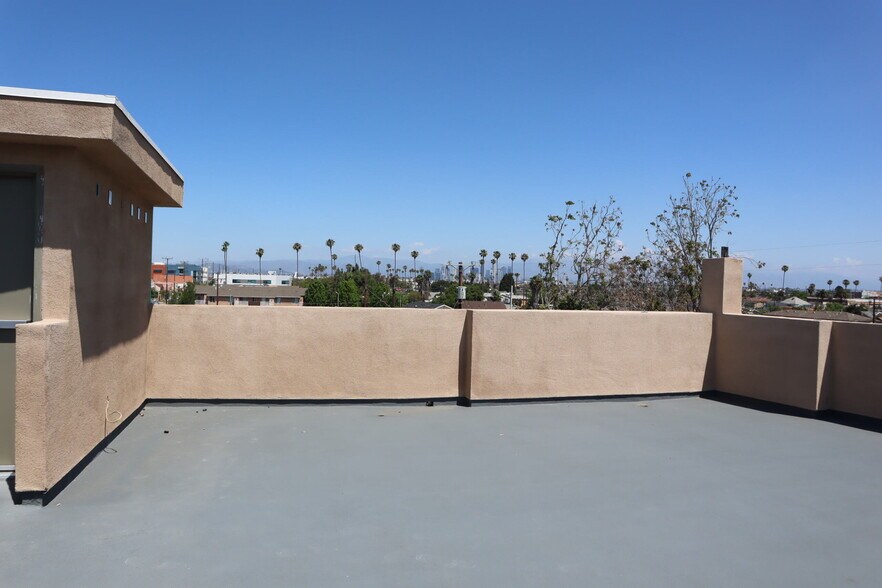 More Photos Of 6406 S Hoover St, Los Angeles Apartments For Sale
