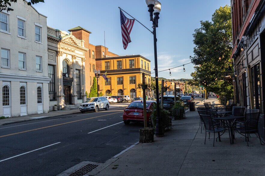 More Photos Of 153 Main St, Ansonia Warehouse For Lease