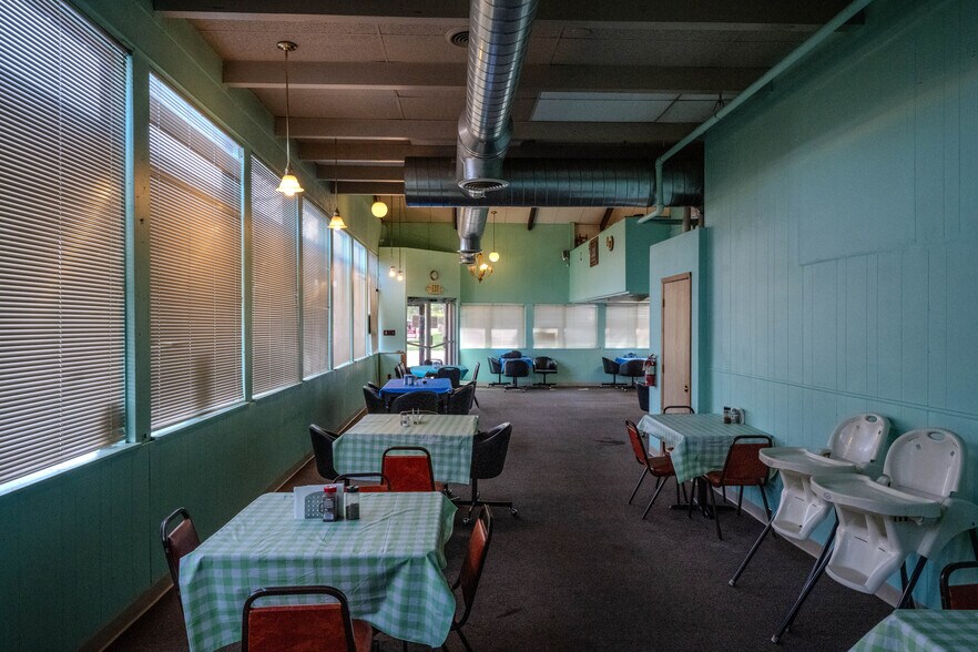 More Photos Of 1301 9th St, Greeley General Retail For Sale