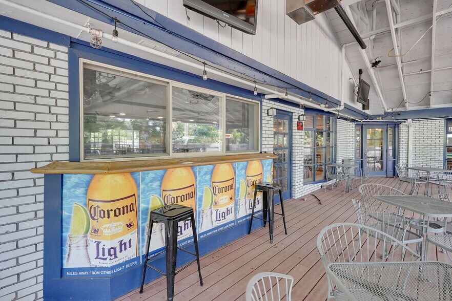 More Photos Of 287 N Elm St, Westfield Restaurant For Sale