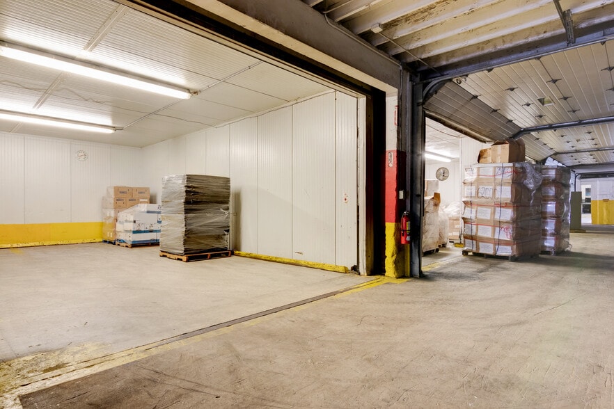 More Photos Of 2130 N Old Dixie Hwy, Fort Pierce Warehouse For Sale