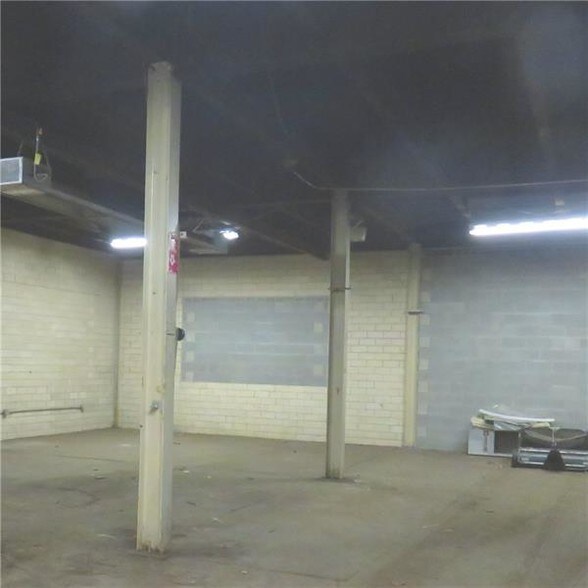 More Photos Of 416 Pittsburgh Cir, Ellwood City Warehouse For Sale