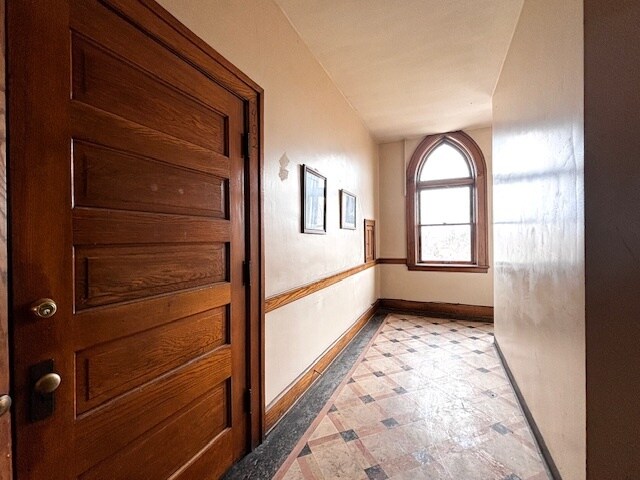 More Photos Of 512 N Lincoln St, Bay City Apartments For Sale
