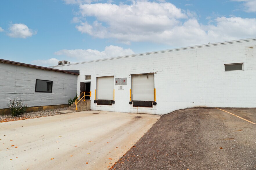 More Photos Of 1739 Elizabeth Ave NW, Grand Rapids Flex For Sale