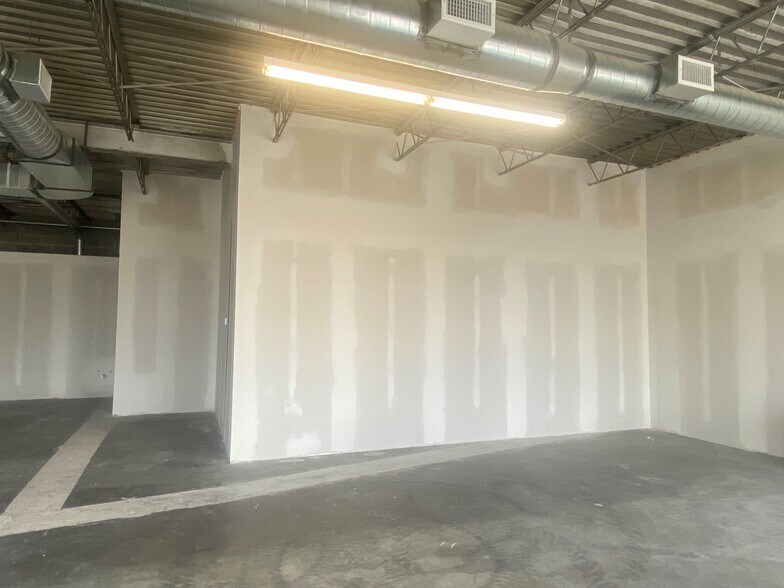More Photos Of 1019 S Quincy Ave, Tulsa Storefront Retail Office For Lease