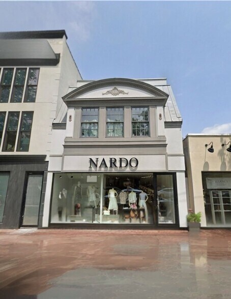 Primary Photo Of 63 Middle Neck Rd, Great Neck Storefront Retail Office For Sale