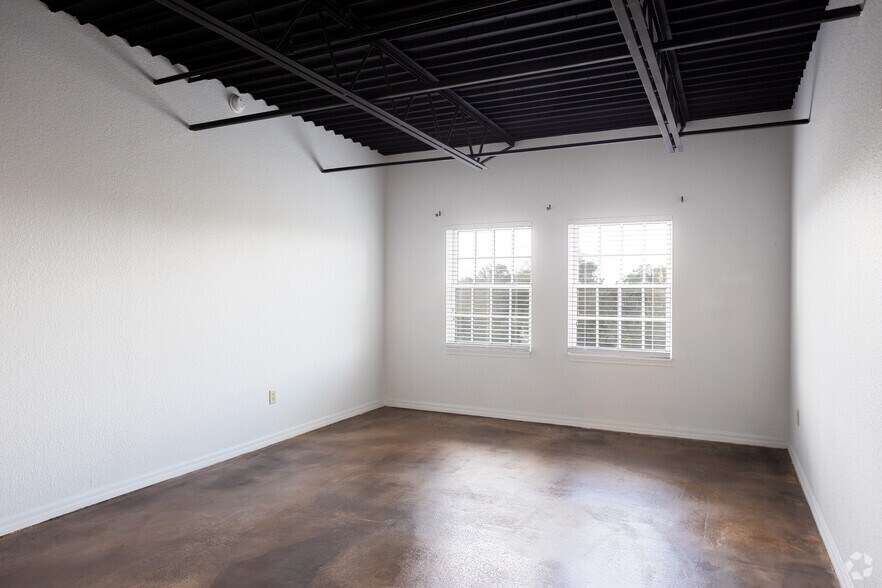 More Photos Of 433 W New England Ave, Winter Park Apartments For Lease