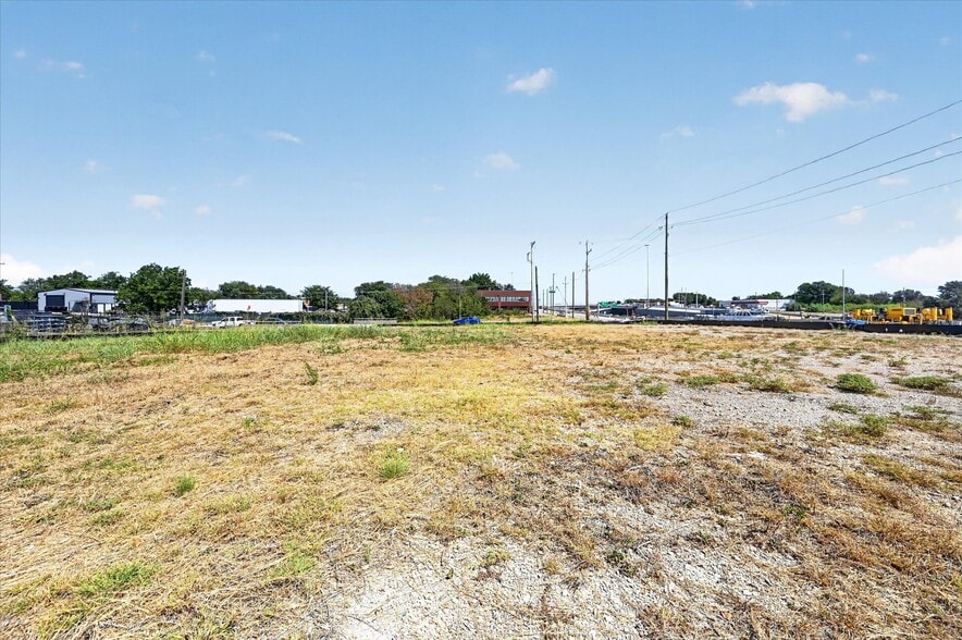 More Photos Of 5600 E Loop 820 S, Fort Worth Land For Sale