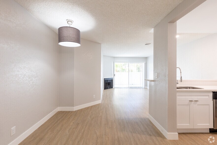 More Photos Of 130 S Alexandria Ave, Los Angeles Apartments For Sale