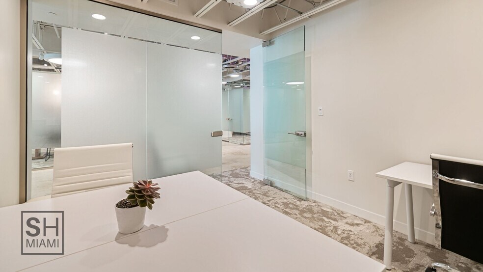 More Photos Of 820 W 41st St, Miami Beach Coworking Space