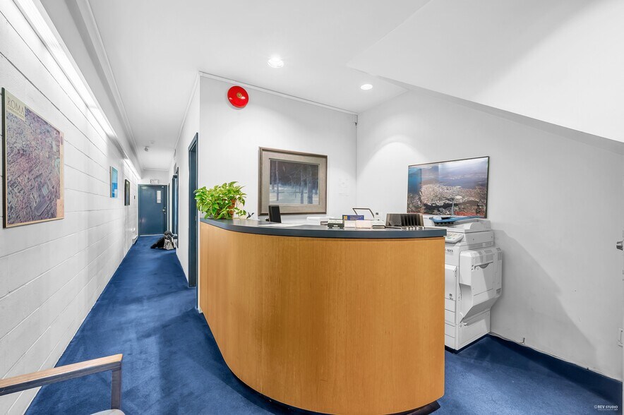 More Photos Of 2065 W 4th Ave, Vancouver Storefront Retail Office For Sale