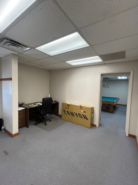 More Photos Of 2730 Lexington Ave, Mansfield Office For Lease