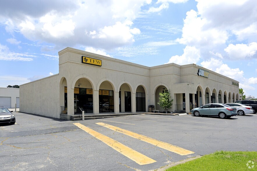 Primary Photo Of 5500 White Bluff Rd, Savannah Freestanding For Lease