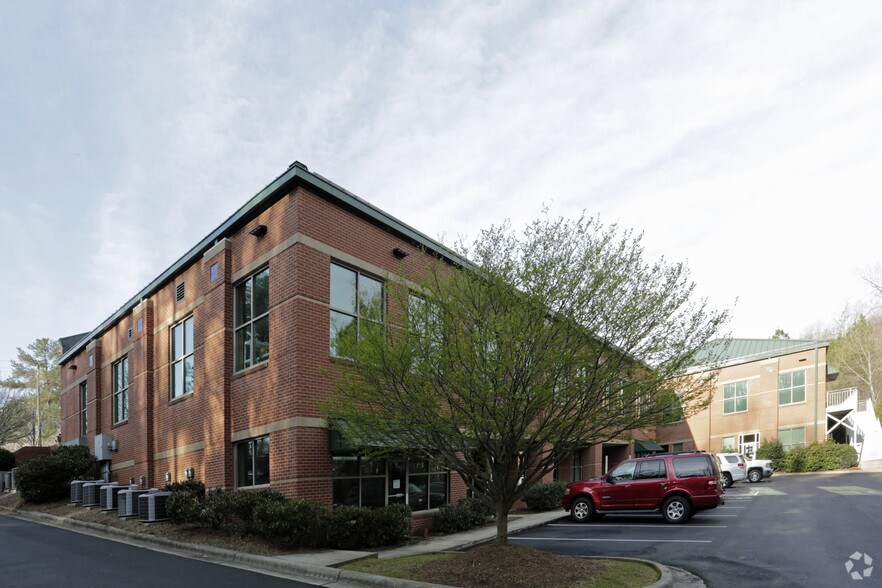 More Photos Of 6300-6310 Chapel Hill Rd, Raleigh Office For Sale