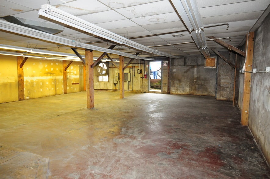 More Photos Of 97-99 Newark Way, Maplewood Industrial For Sale