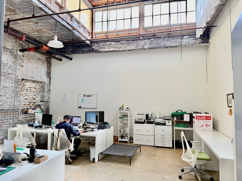 More Photos Of 517 Soraparu St, New Orleans Office For Lease
