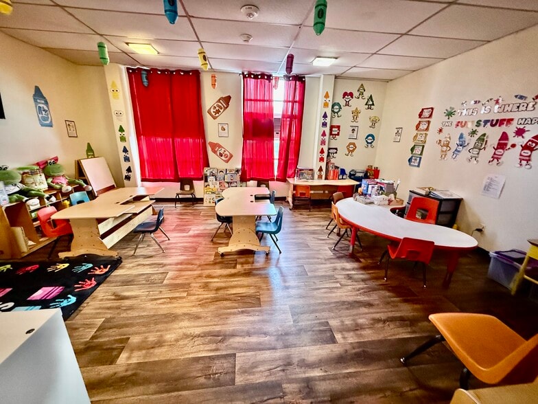 More Photos Of 310 N Fulton St, Marshall Recycling Center For Sale