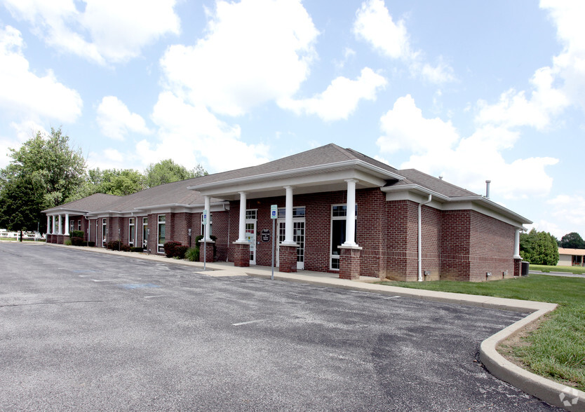 Primary Photo Of 1140 W Jefferson St, Franklin Medical For Lease