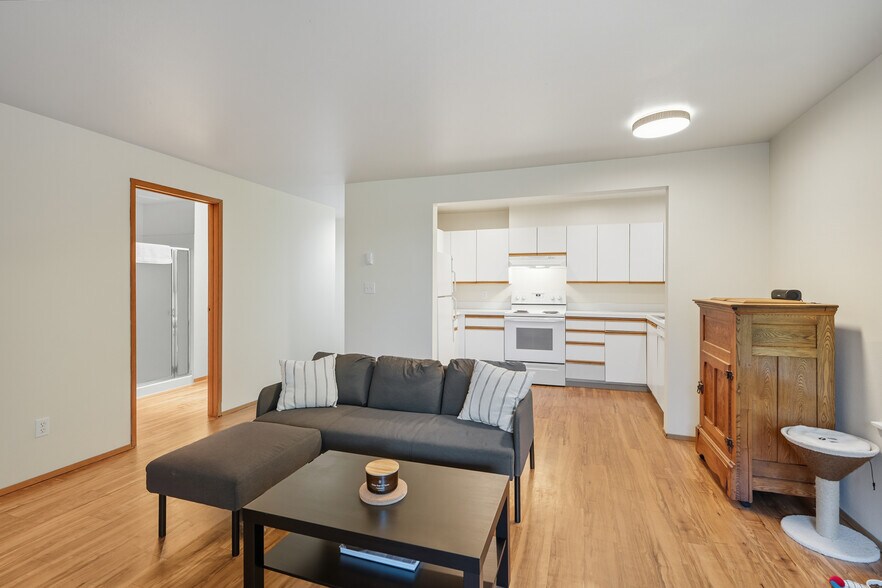 More Photos Of 3210 SW Avalon Way, Seattle Apartments For Sale