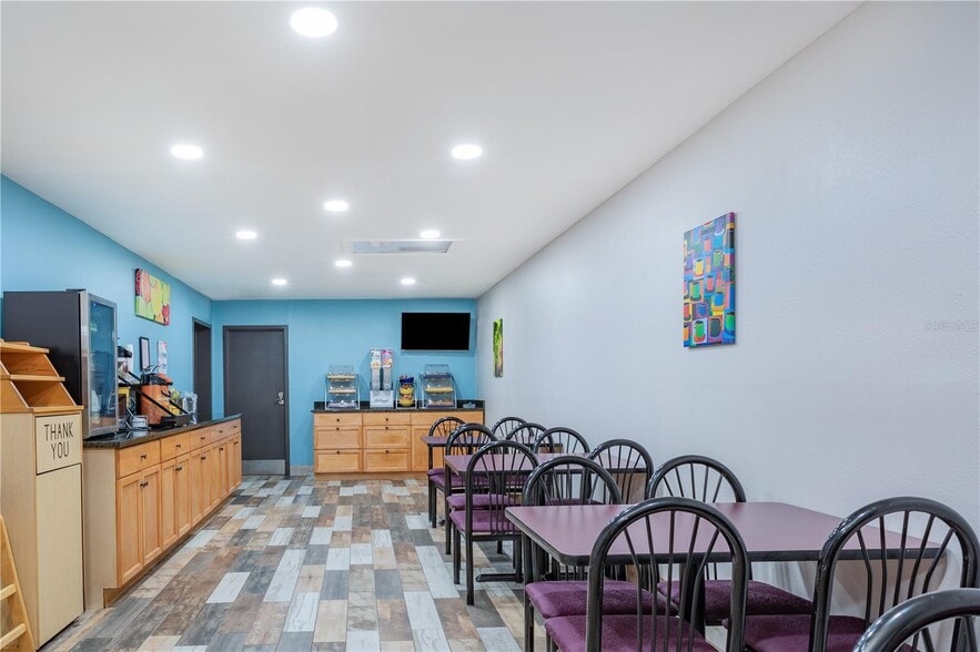 More Photos Of 8245 S Us-17-92 Hwy, Casselberry Hotel For Sale