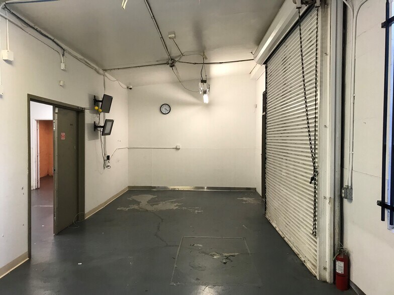 More Photos Of 6613 Hollis St, Emeryville Flex For Sale