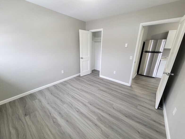 More Photos Of 1351 Iowa Ave SE, Huron Apartments For Sale