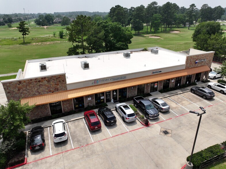 More Photos Of 19059 Champion Forest Dr, Spring Storefront Retail Office For Lease