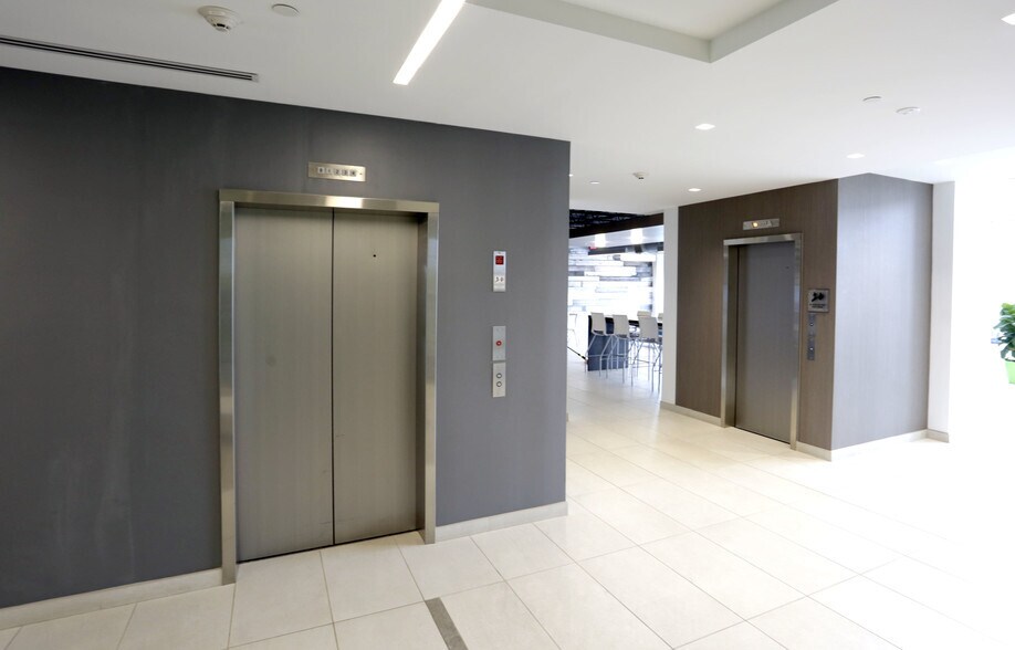 More Photos Of 200 N Warner Rd, King Of Prussia Office For Lease