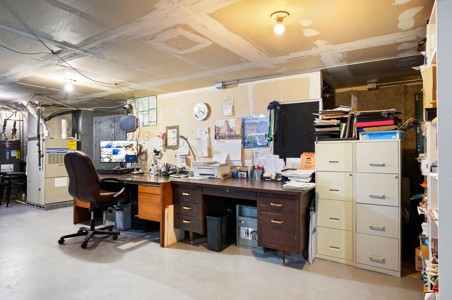 More Photos Of 2 Hays Blvd, Pine Haven Restaurant For Sale