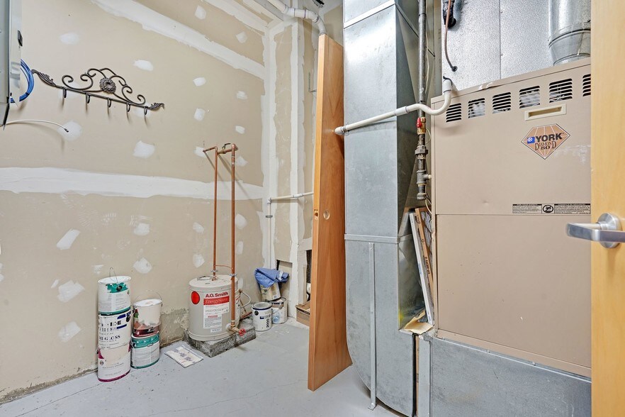 More Photos Of 1386 US Highway 22, Lebanon Unknown For Lease