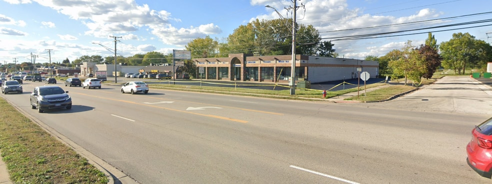 More Photos Of 3500 Grand Ave, Gurnee Storefront For Sale