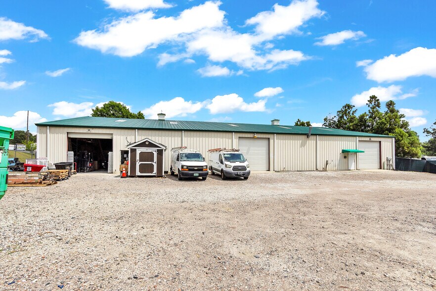 More Photos Of 1 Randolph Ct, Evans Light Distribution For Sale