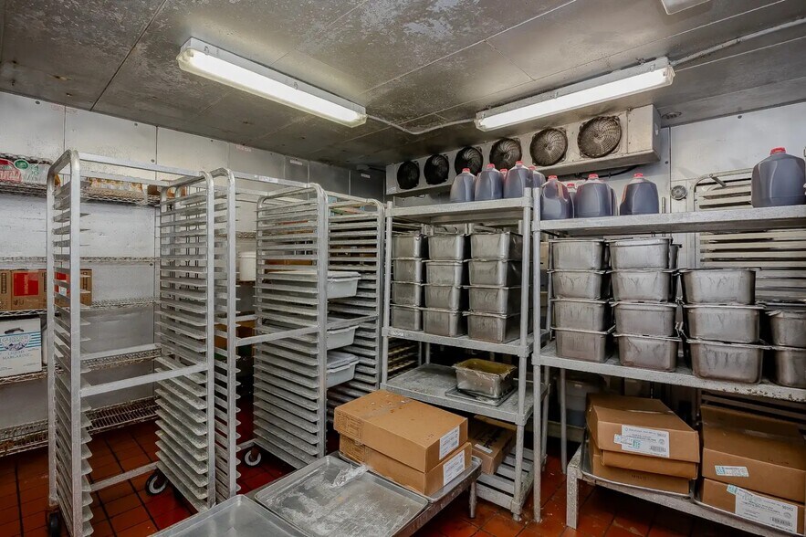 More Photos Of 4201 N Navarro St, Victoria Fast Food For Sale