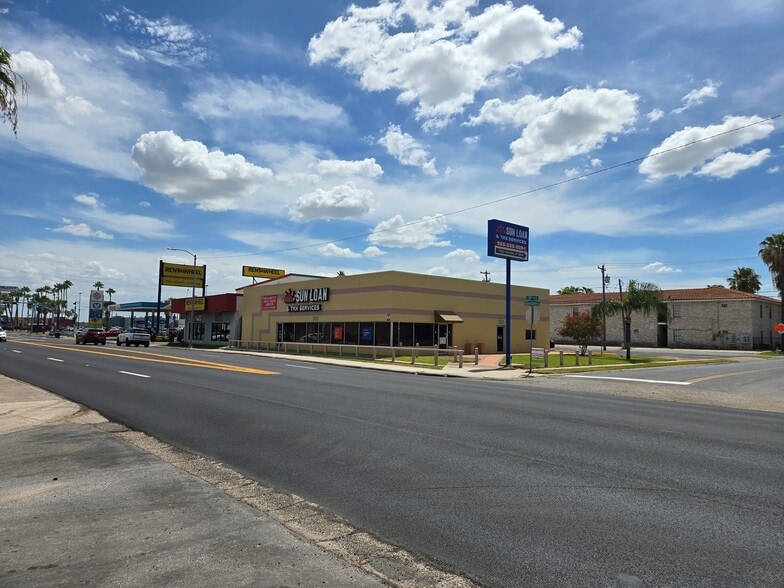 More Photos Of 700 S 10th St, McAllen Office For Sale