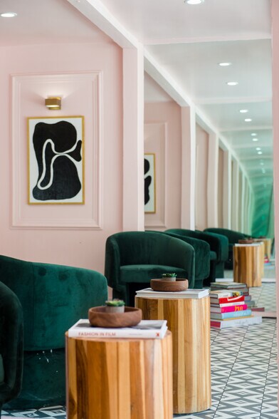 More Photos Of 954 Palm Ave, West Hollywood Apartments For Sale