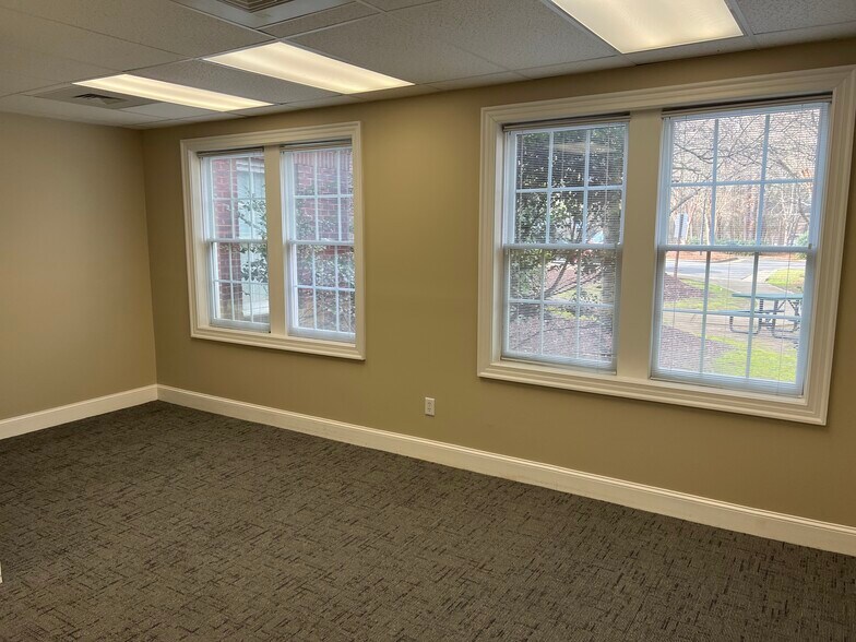 More Photos Of 200 Commonwealth Ct, Cary Medical For Sale