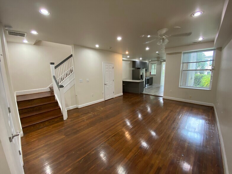 More Photos Of 75 New York Avenue NW, Washington Multifamily For Sale