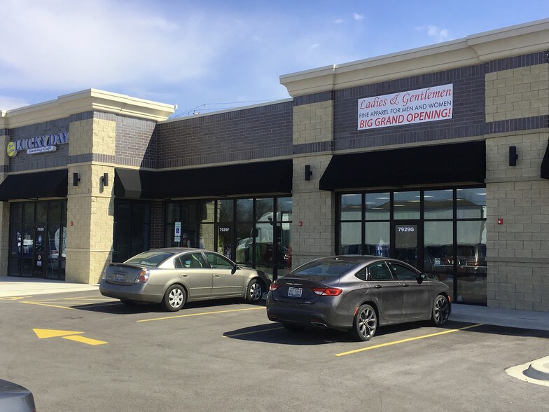 More Photos Of 7929 W Cermak Rd, North Riverside Storefront Retail Office For Lease