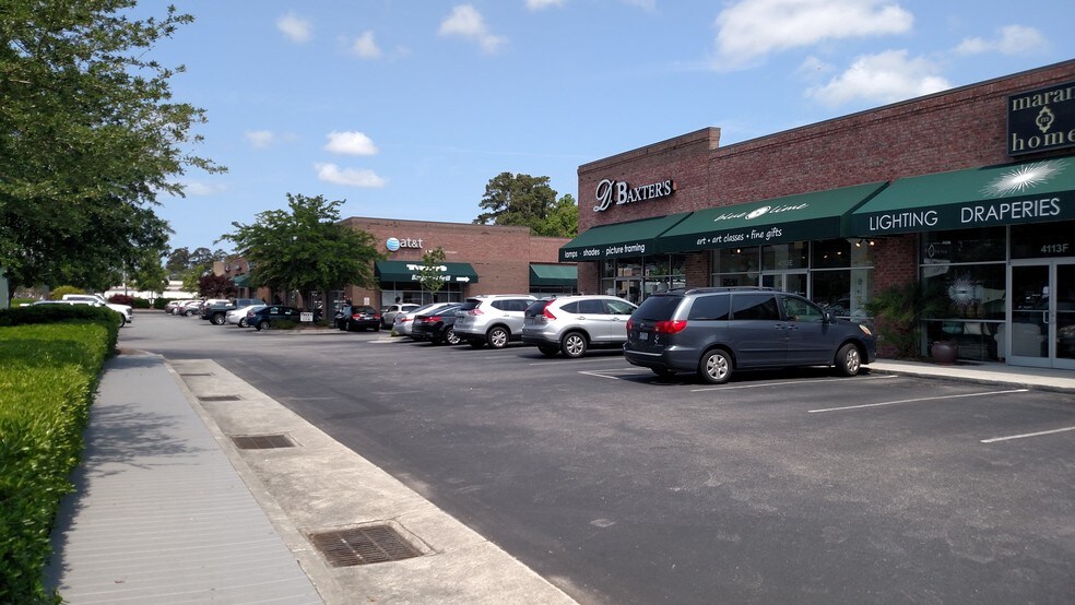 More Photos Of 4107-4113 Oleander Dr, Wilmington Unknown For Lease