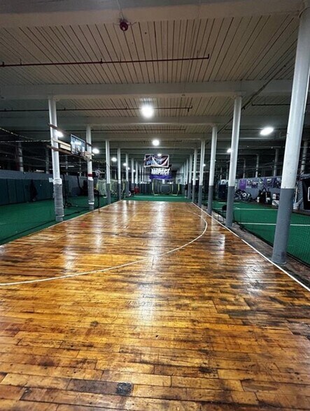 More Photos Of 181 Conant St, Pawtucket Manufacturing For Lease